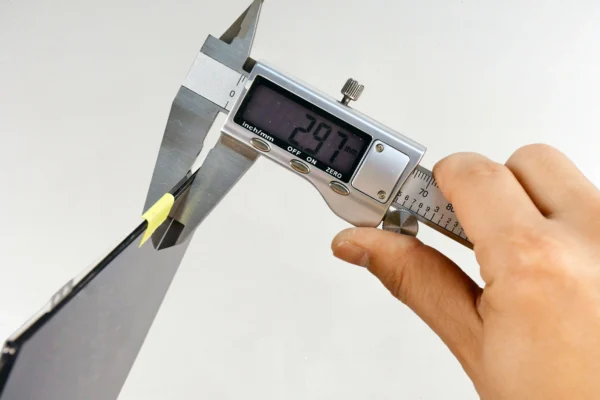 Thickness of 11.6 40-Pin LCD Touch Screens(Modified Structure)