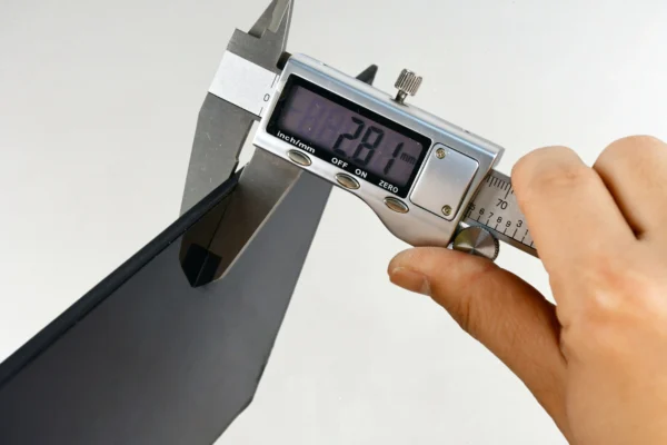 Thickness of Original Pull 11.6 40-Pin LCD Touch Screens